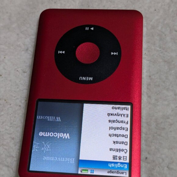 iPod Classic 7th Gen Red Edition ( 3 000 mAh , 1TB ) - Picture 2 of 9